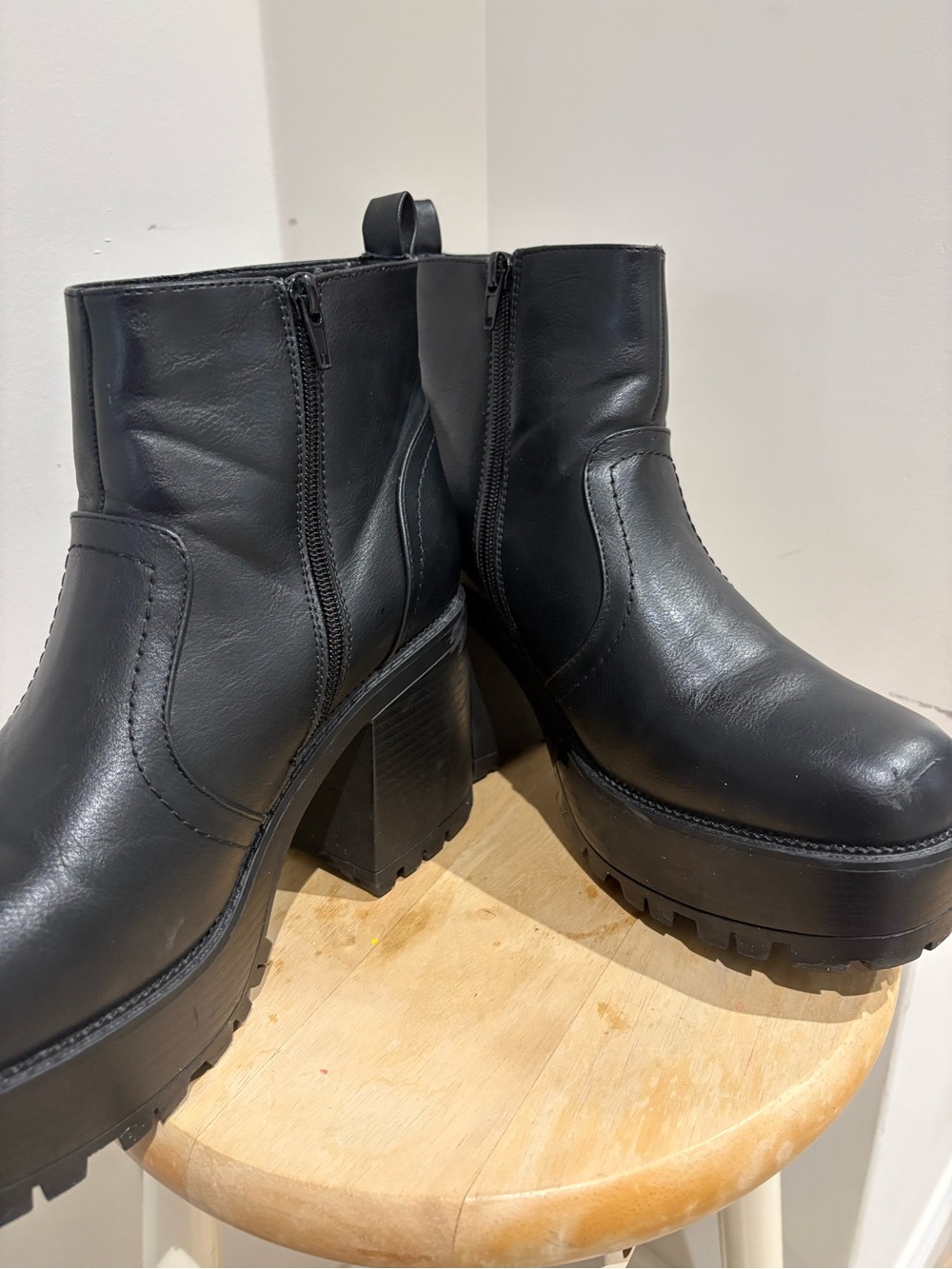 Women's Black Platform Ankle Boots - Chunky Heel - Picture 3 of 6